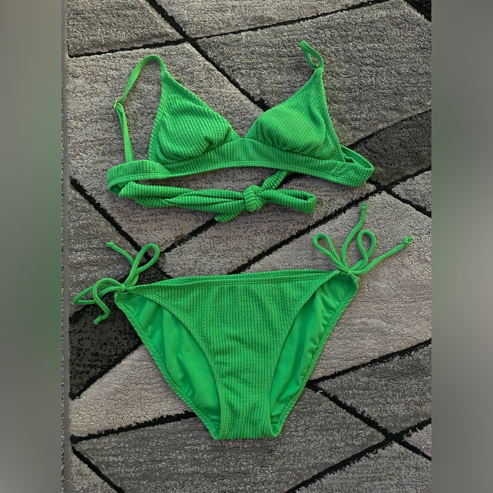 Green Bikini